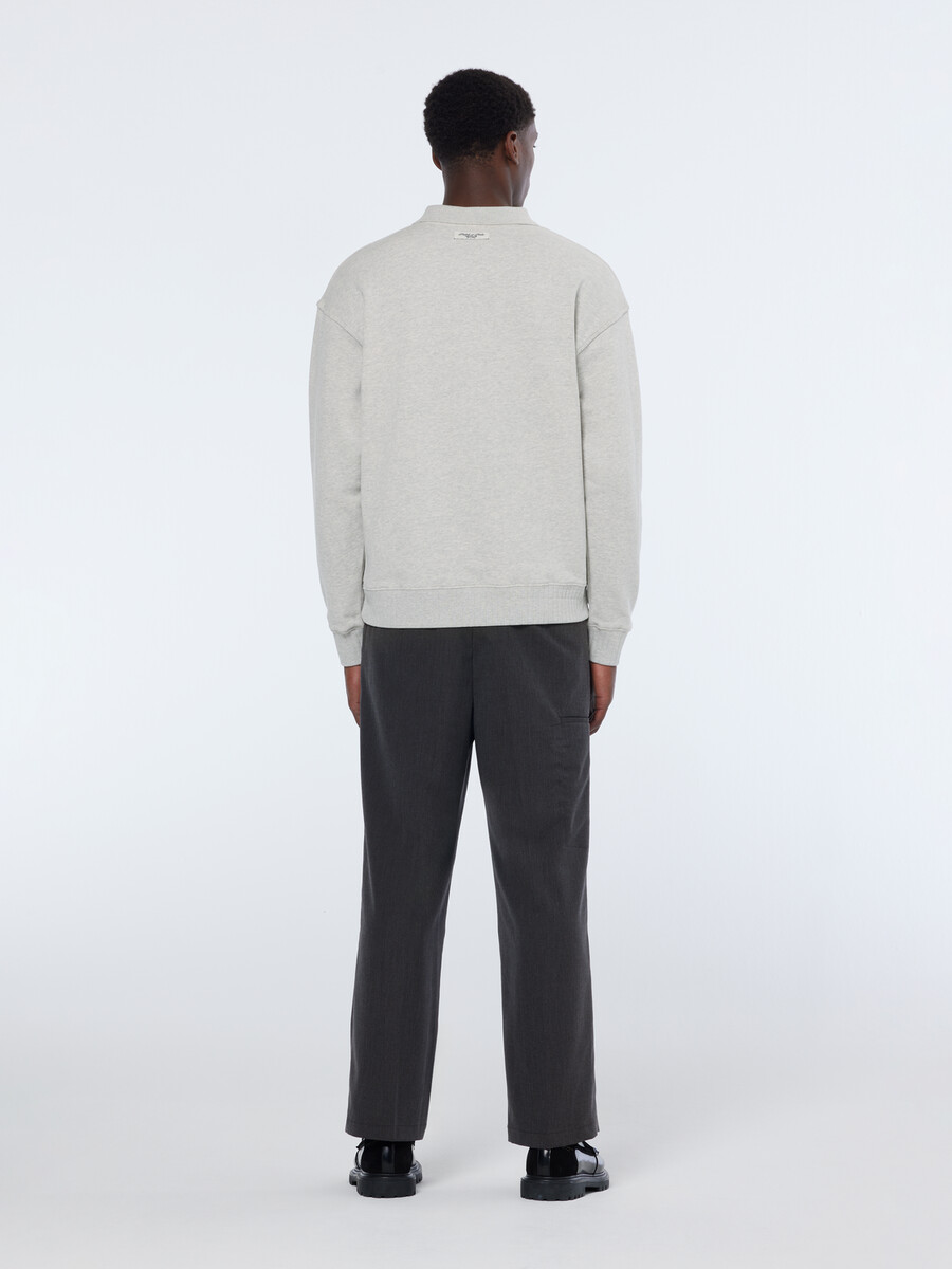fickdetalj vid passform melerad chino