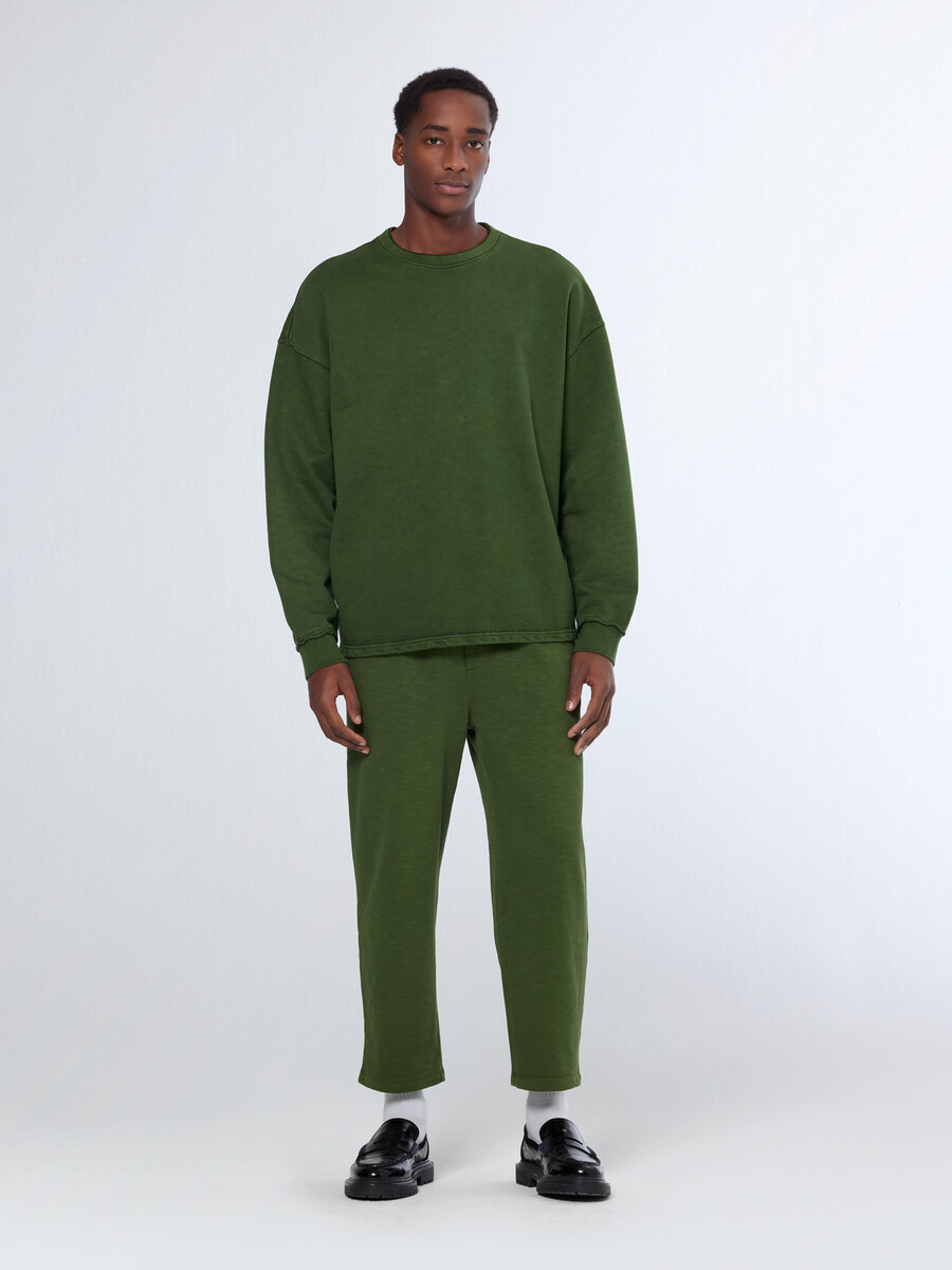 essentials — tröja med broderad logotyp