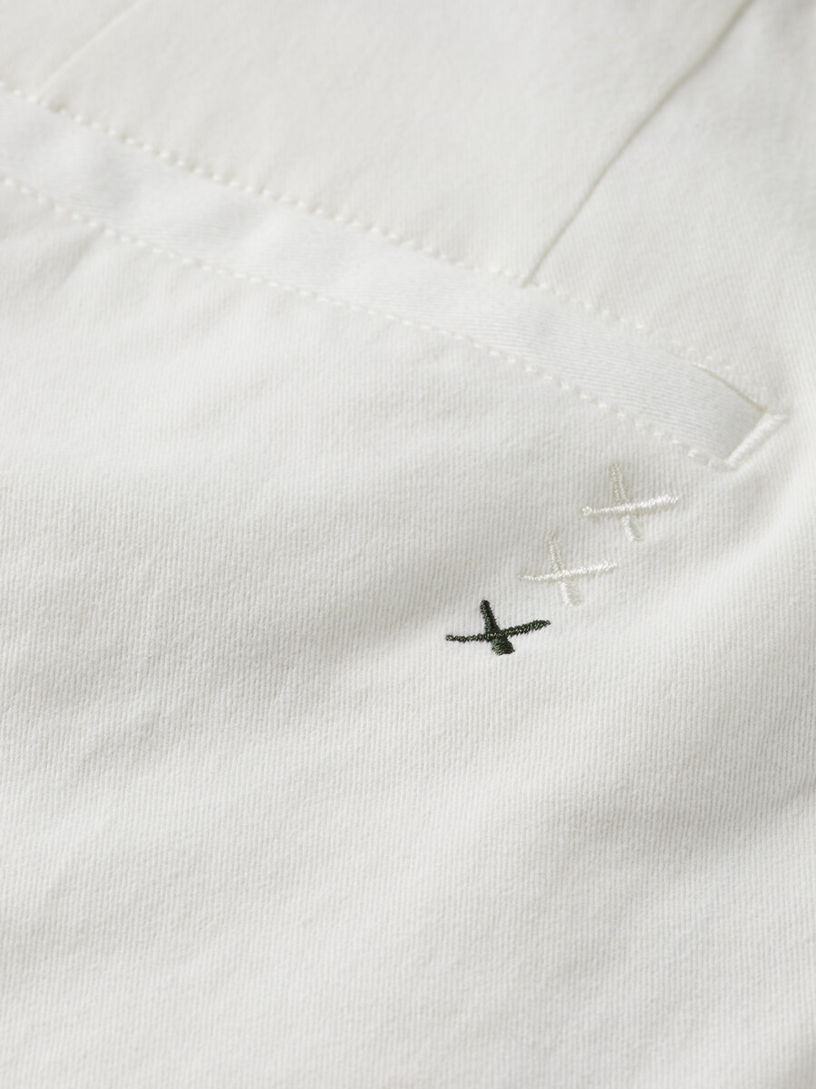 essentials — drift chino i bomullsblandning i twill