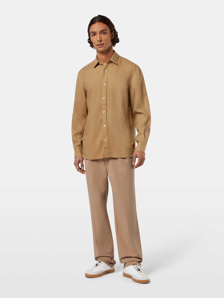 plisserad chino i bomulllyocell-twill med rak passform