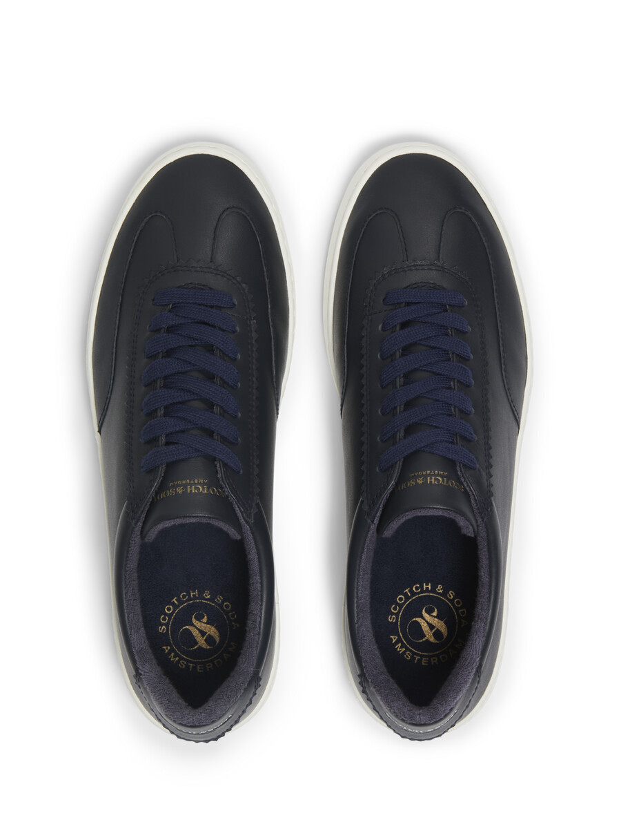 plakka lädersneaker
