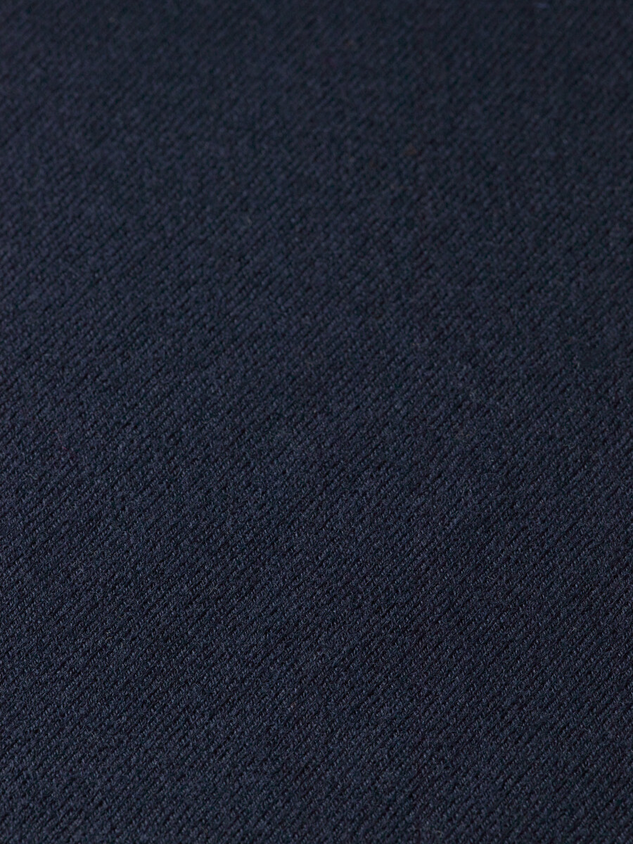 essentials — nedsänkt axlarpullover med hög halsringning