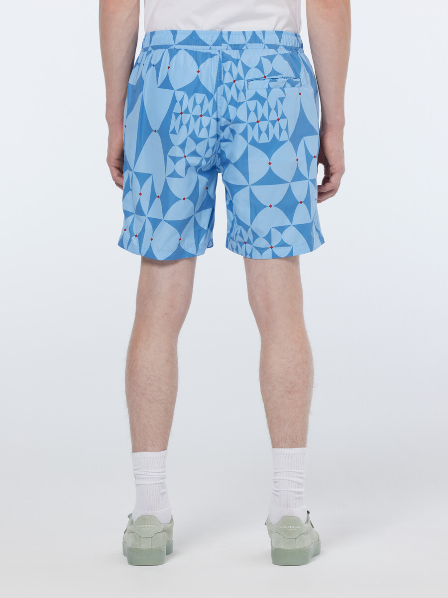 diamanttryckta mellanlånga badshorts