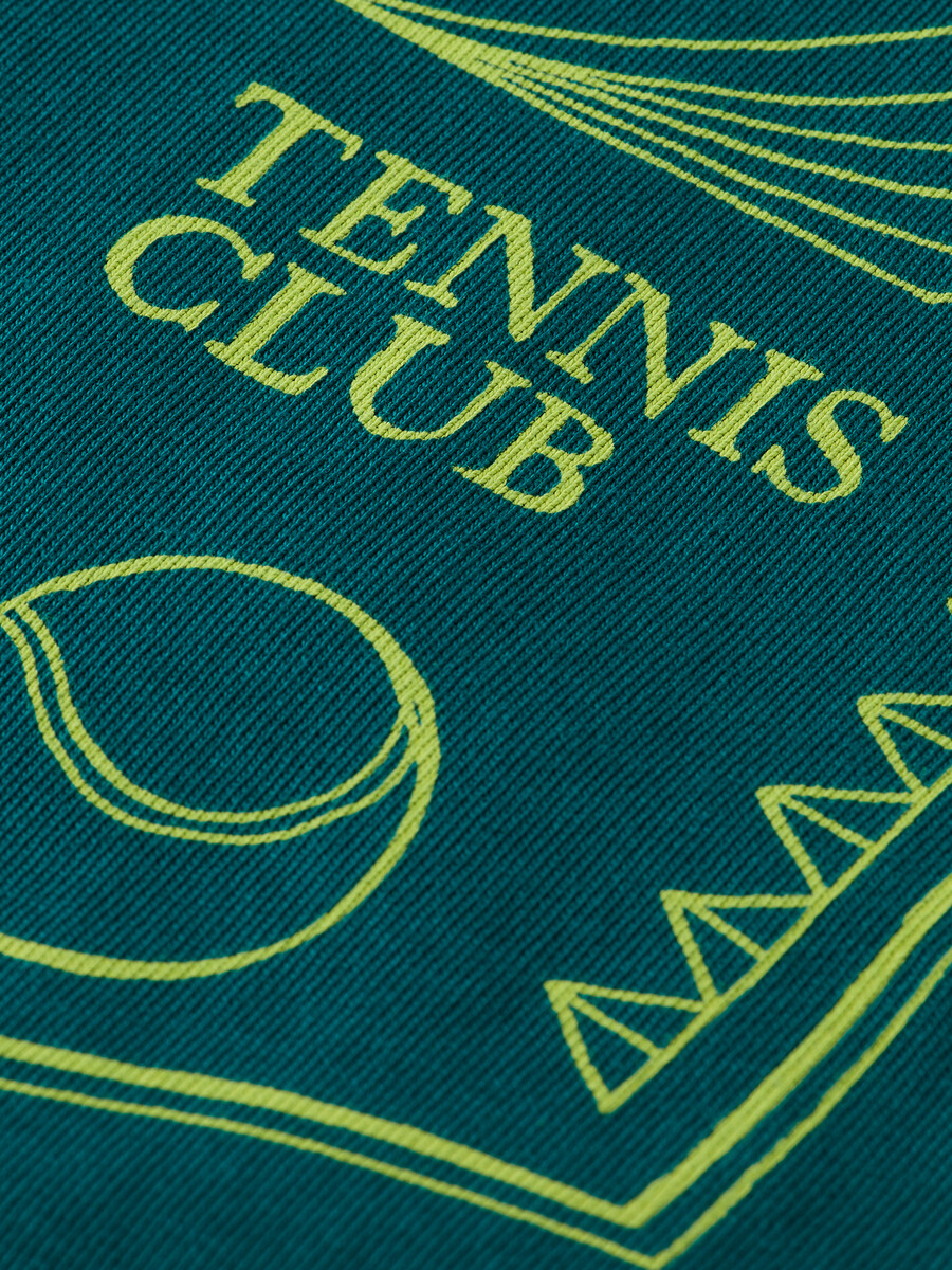 tennisklubbskonstverk t-shirt med avslappnad passform